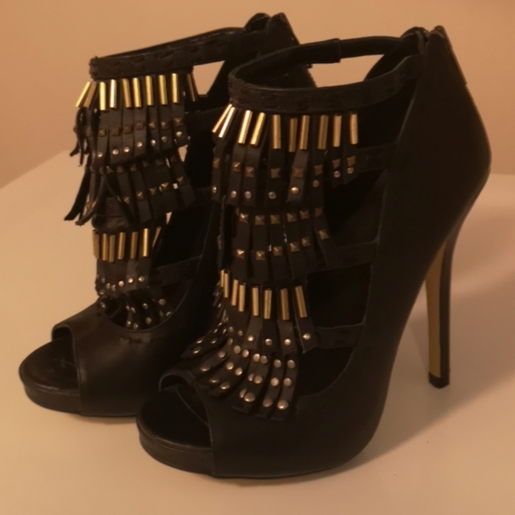 Black with gold studs Aldo heels - Picture 1 of 2